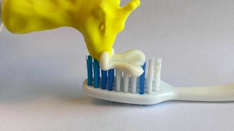 GIRAFFE TOOTHPASTE CAP