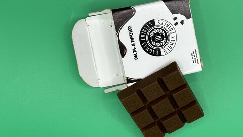 225mg ∆-8 THC Chocolate Bar; (9) 25mg Squares