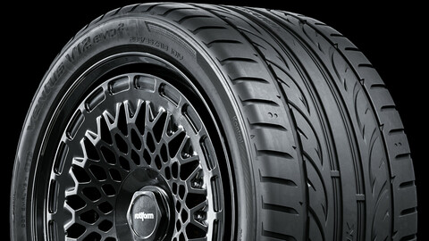 Hankook Ventus V12 EVO2 • 285/35 ZR18 (101Y) (Real World Details)