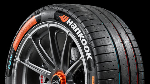 Hankook ION • FIA Formula E 2023 • F 255/40 R18 (Real World Details) METALNESS